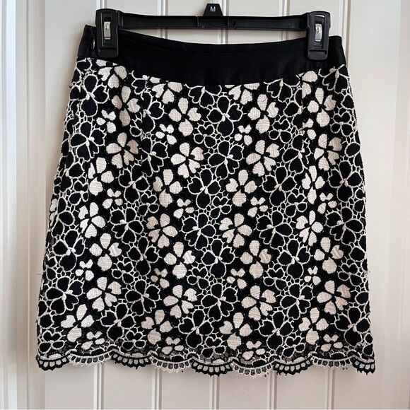 Milly floral lace skirt black white size 2 scalloped hem silk lining feminine - Picture 2 of 6